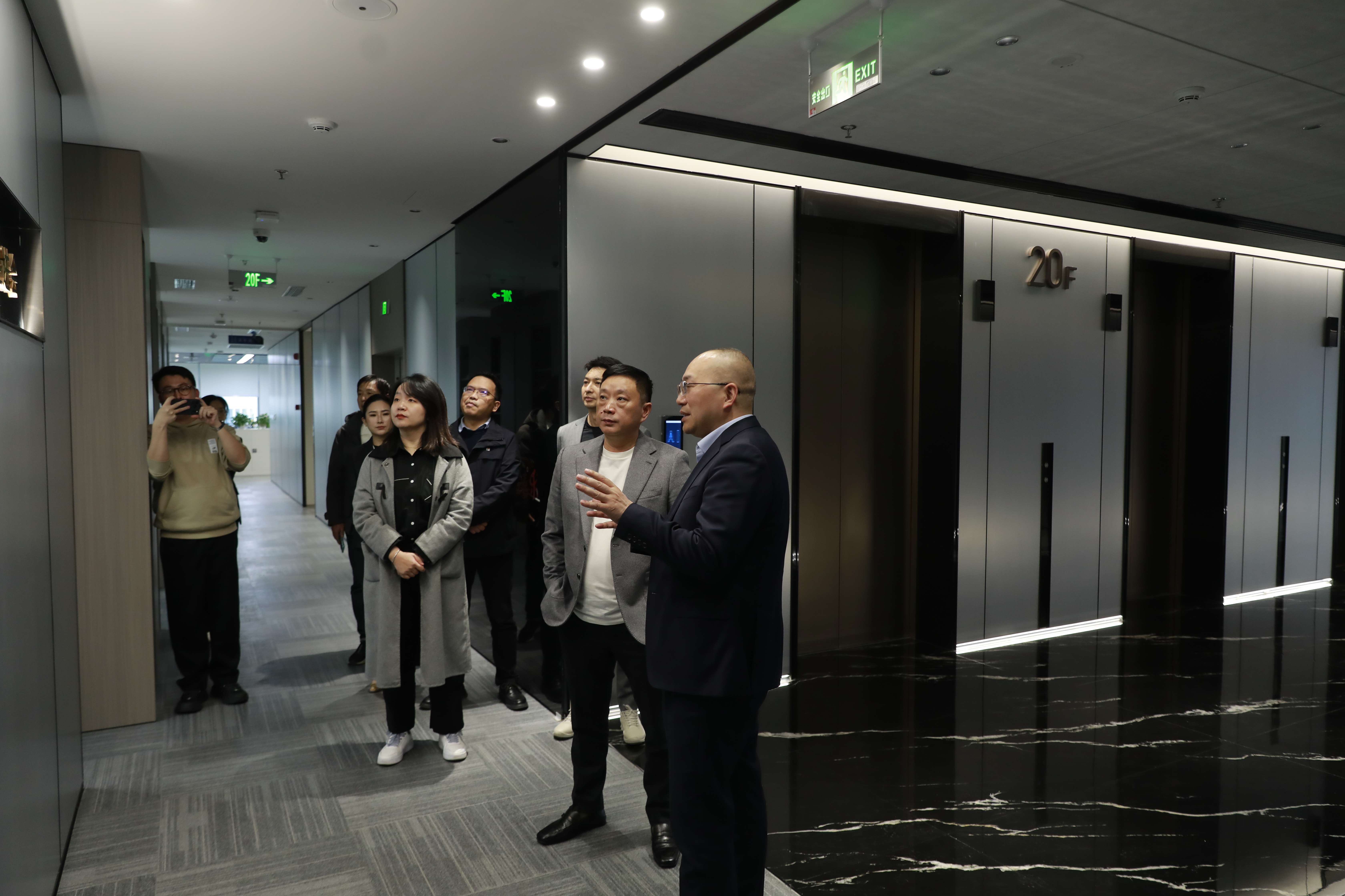 强强联合——成都路桥与开元咨询集团签订战略合作协议