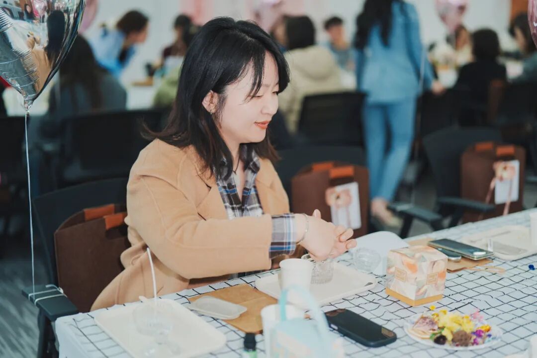 春风如你 熠熠芳华∣祝全体女同胞节日快乐！